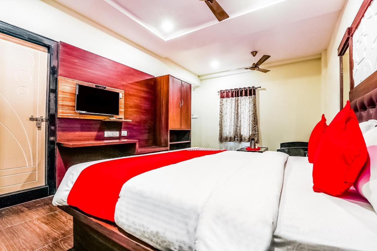 Oyo 16155 Hotel Dcm Grand Vijayawāda 外观 照片