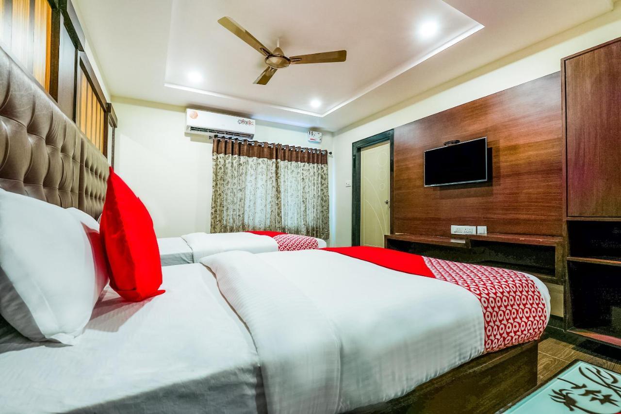 Oyo 16155 Hotel Dcm Grand Vijayawāda 外观 照片