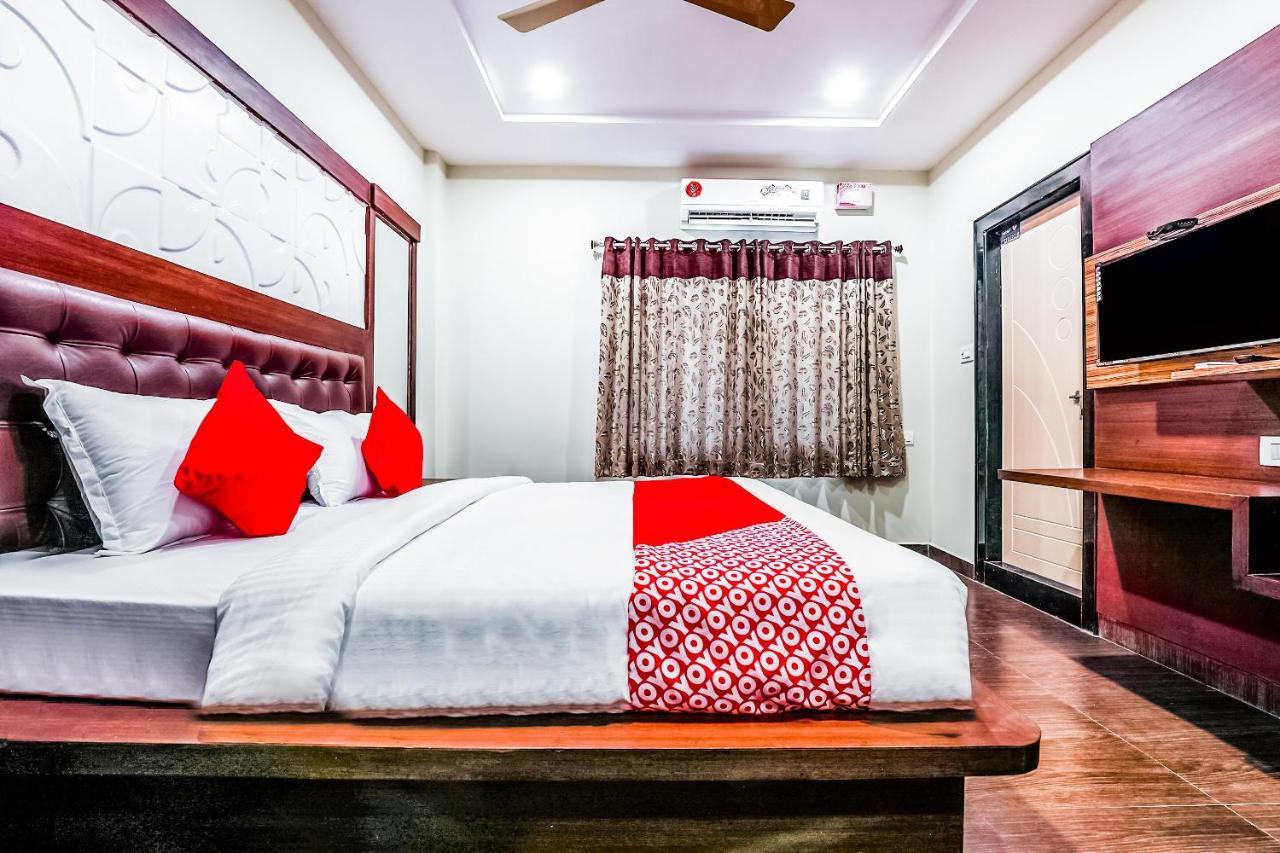 Oyo 16155 Hotel Dcm Grand Vijayawāda 外观 照片